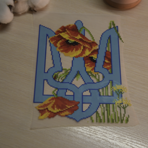 Герб України з маками