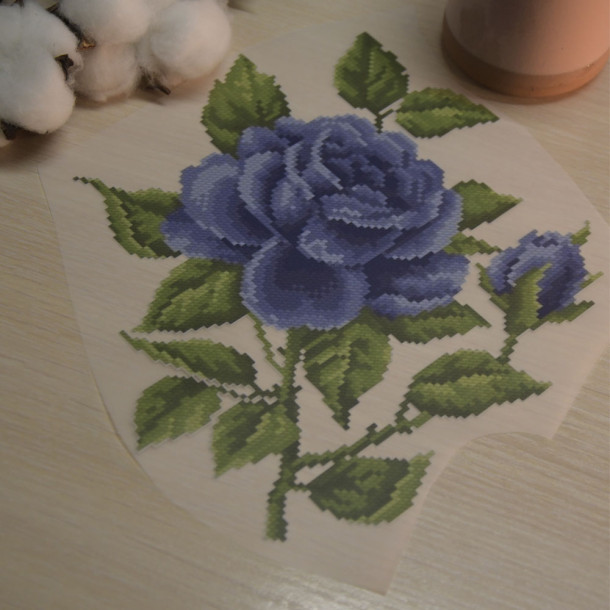 Синя троянда